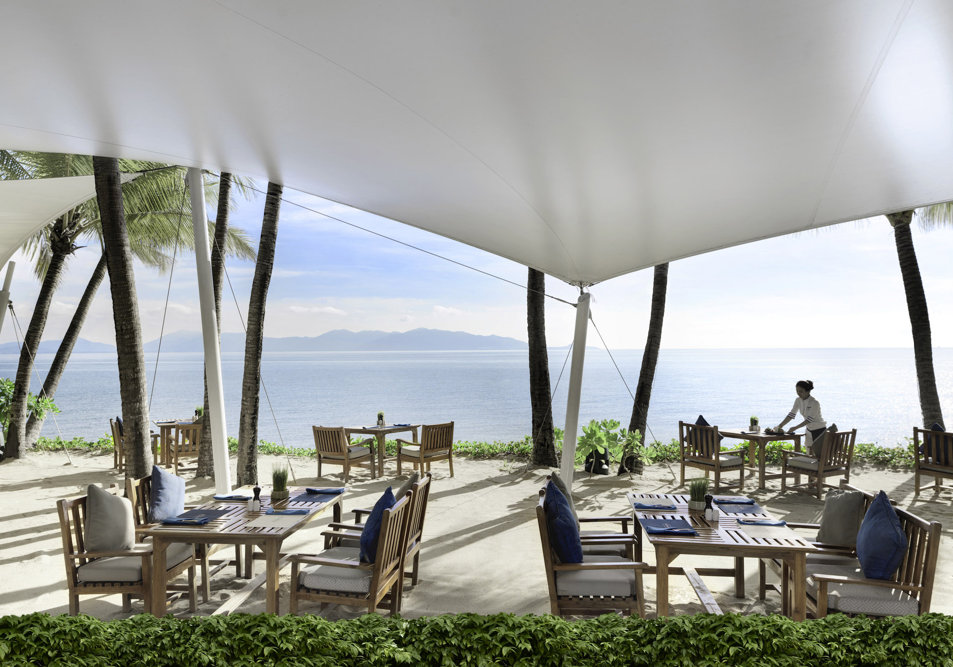 Beachfront dining